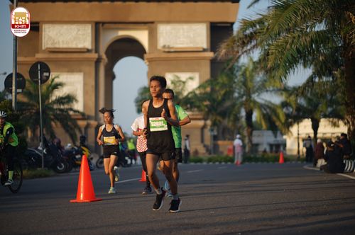 Race photo from Kediri Half Marathon 2024