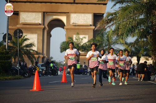 Race photo from Kediri Half Marathon 2024