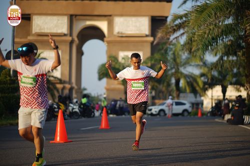 Race photo from Kediri Half Marathon 2024