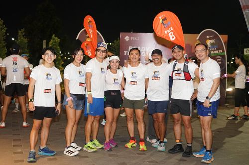 Race photo from PIK NITE RUN VIBES