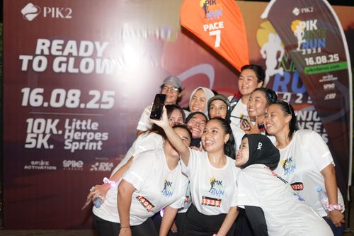 Race photo from PIK NITE RUN VIBES