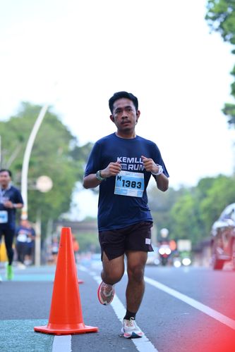 Race photo from KEMLU RUN 2025