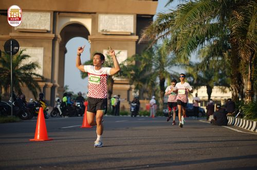 Race photo from Kediri Half Marathon 2024