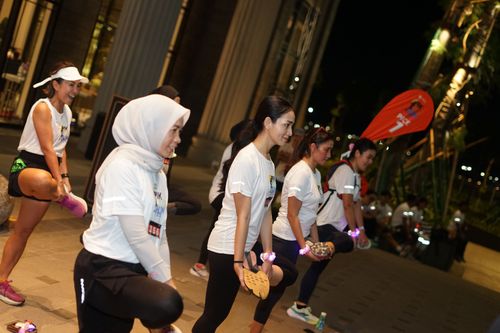 Race photo from PIK NITE RUN VIBES