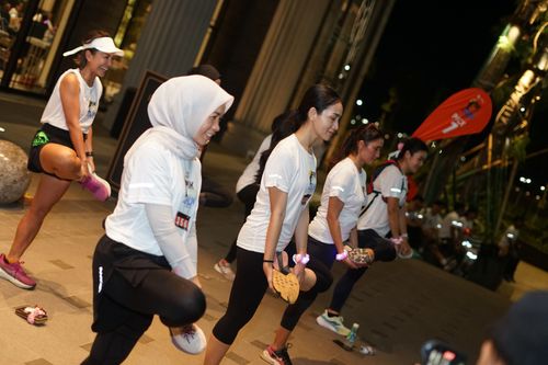 Race photo from PIK NITE RUN VIBES