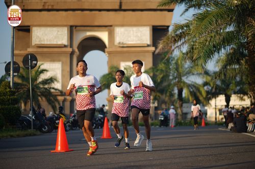 Race photo from Kediri Half Marathon 2024