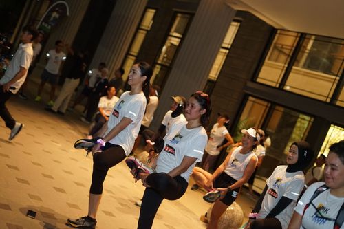 Race photo from PIK NITE RUN VIBES