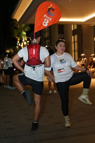 Race photo from PIK NITE RUN VIBES