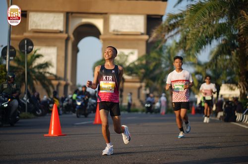 Race photo from Kediri Half Marathon 2024
