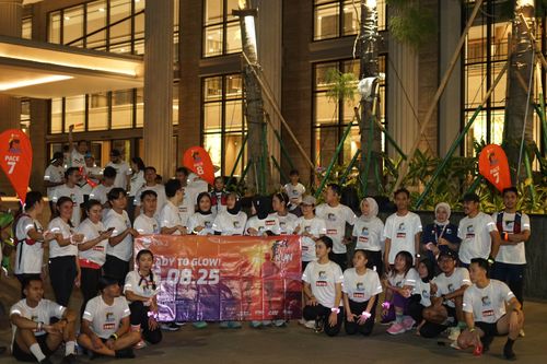 Race photo from PIK NITE RUN VIBES