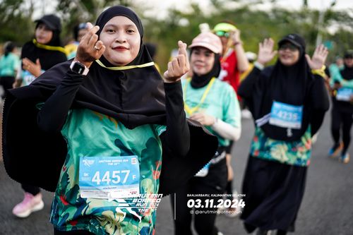 Race photo from Arutmin Borneo Run 2024