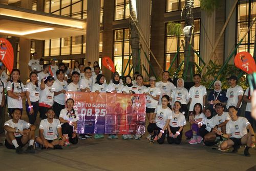 Race photo from PIK NITE RUN VIBES
