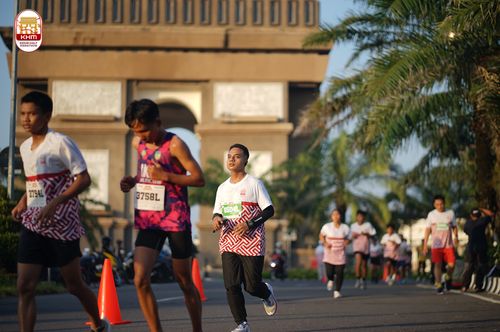 Race photo from Kediri Half Marathon 2024