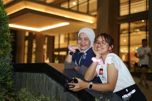 Race photo from PIK NITE RUN VIBES