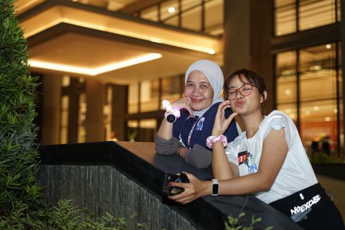 Race photo from PIK NITE RUN VIBES