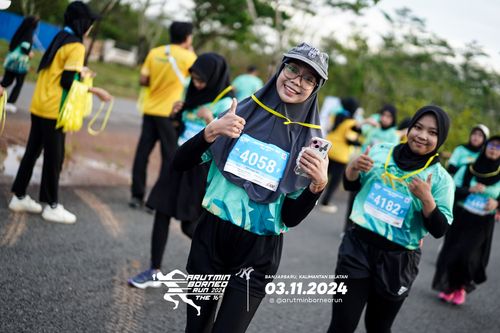 Race photo from Arutmin Borneo Run 2024