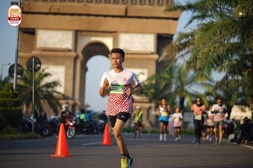 Race photo from Kediri Half Marathon 2024