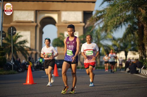 Race photo from Kediri Half Marathon 2024