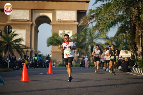 Race photo from Kediri Half Marathon 2024