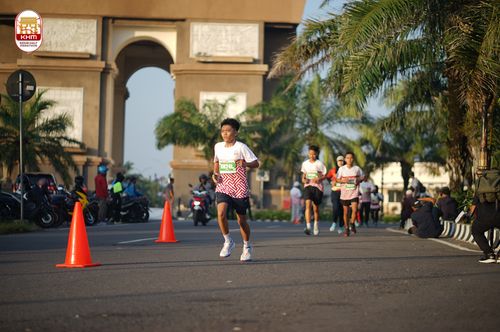 Race photo from Kediri Half Marathon 2024
