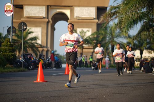Race photo from Kediri Half Marathon 2024