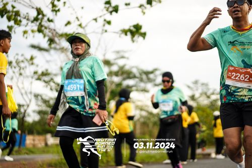 Race photo from Arutmin Borneo Run 2024