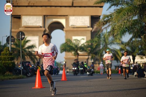 Race photo from Kediri Half Marathon 2024