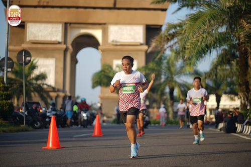 Race photo from Kediri Half Marathon 2024