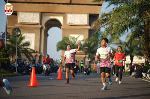 Race photo from Kediri Half Marathon 2024