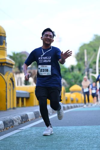 Race photo from KEMLU RUN 2025