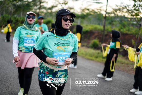 Race photo from Arutmin Borneo Run 2024