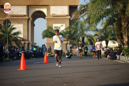 Race photo from Kediri Half Marathon 2024