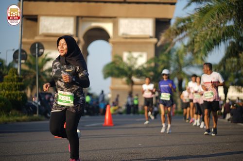 Race photo from Kediri Half Marathon 2024