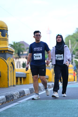 Race photo from KEMLU RUN 2025