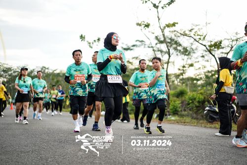 Race photo from Arutmin Borneo Run 2024