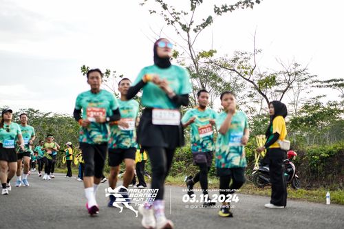 Race photo from Arutmin Borneo Run 2024