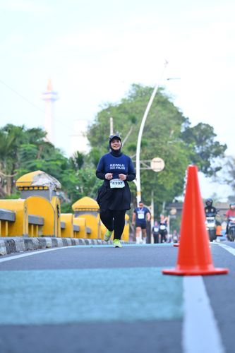 Race photo from KEMLU RUN 2025