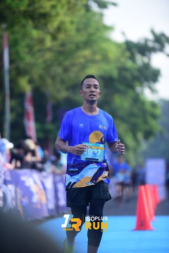 Race photo from Isoplus Run 2024 Surabaya