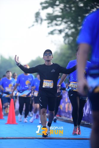 Race photo from Isoplus Run 2024 Surabaya