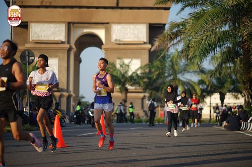 Race photo from Kediri Half Marathon 2024