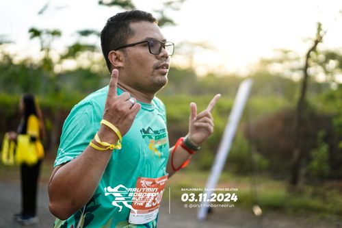 Race photo from Arutmin Borneo Run 2024