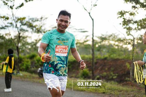 Race photo from Arutmin Borneo Run 2024