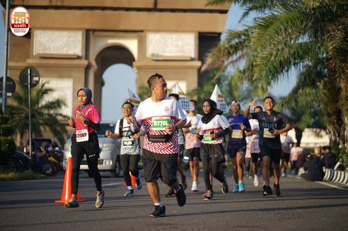 Race photo from Kediri Half Marathon 2024