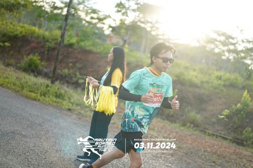 Race photo from Arutmin Borneo Run 2024