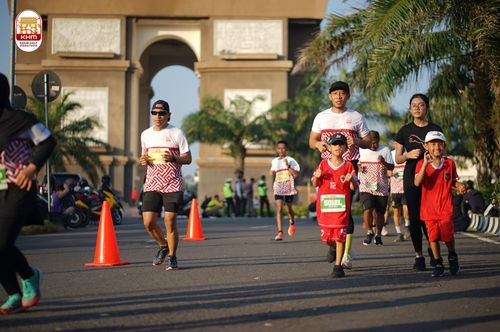 Race photo from Kediri Half Marathon 2024