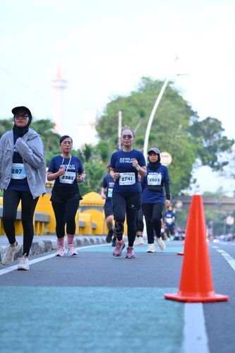 Race photo from KEMLU RUN 2025
