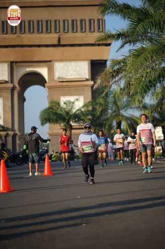 Race photo from Kediri Half Marathon 2024