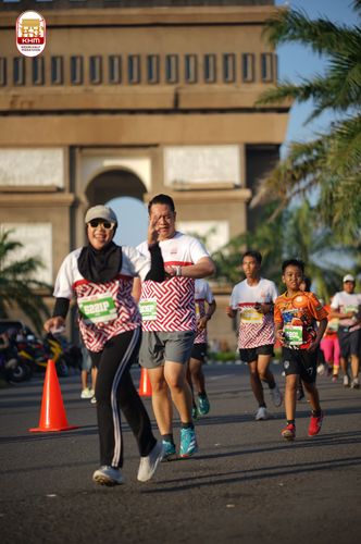 Race photo from Kediri Half Marathon 2024