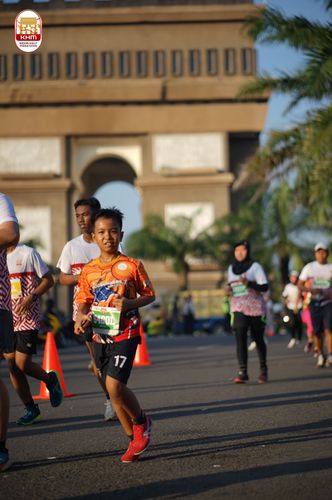 Race photo from Kediri Half Marathon 2024