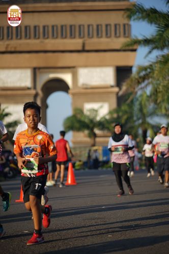 Race photo from Kediri Half Marathon 2024